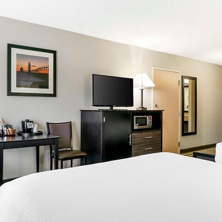 Best Western Beacon Inn Grand Haven Exteriör bild