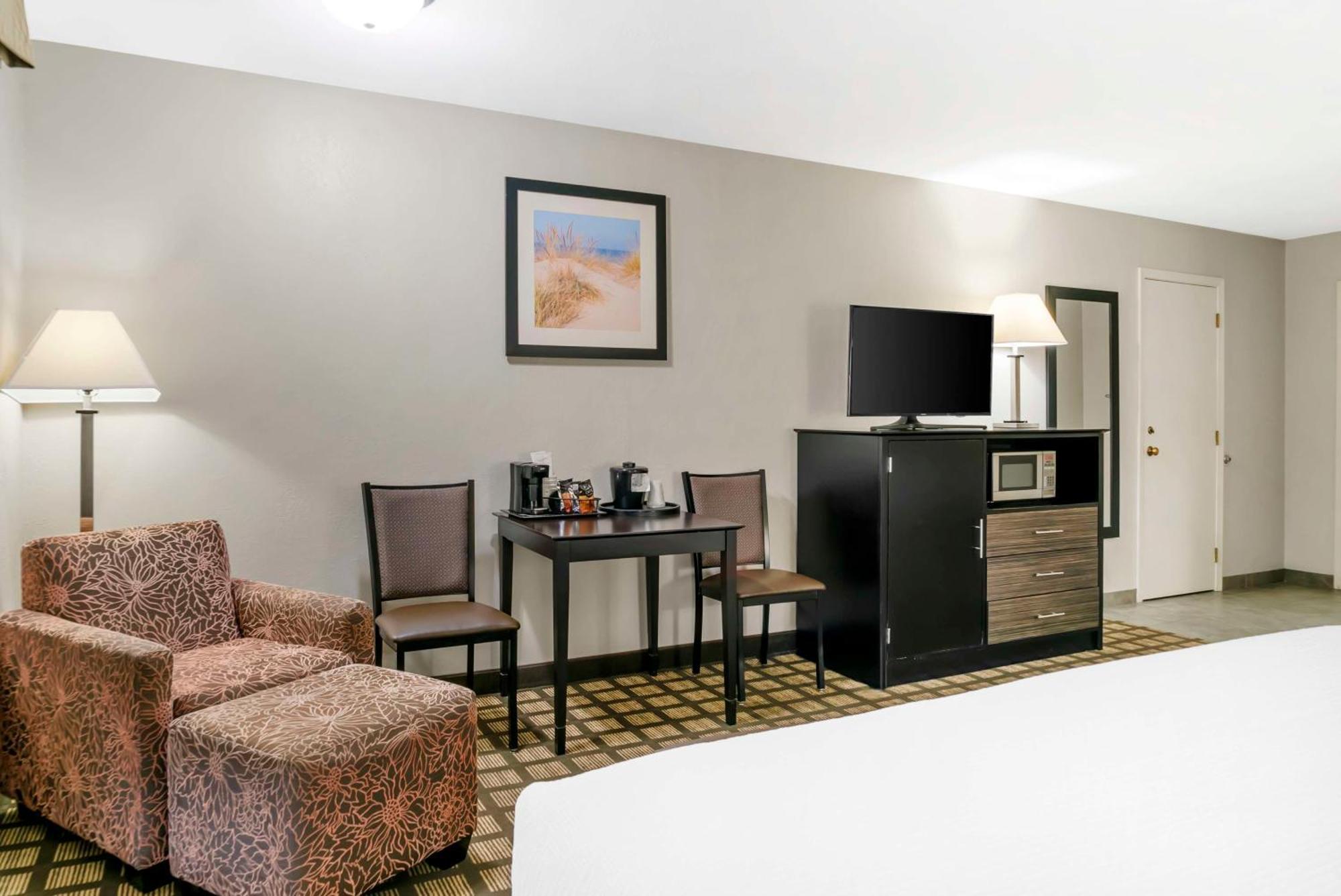 Best Western Beacon Inn Grand Haven Exteriör bild
