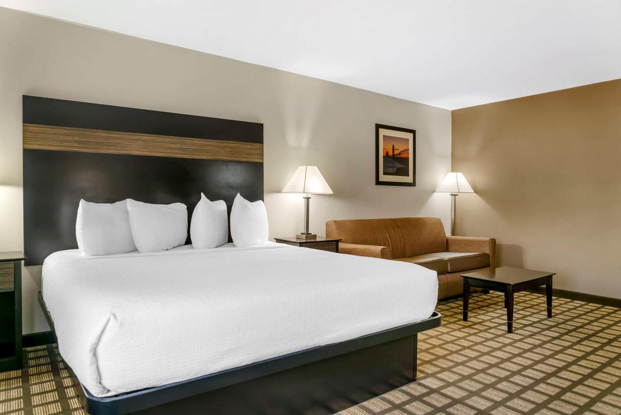 Best Western Beacon Inn Grand Haven Exteriör bild
