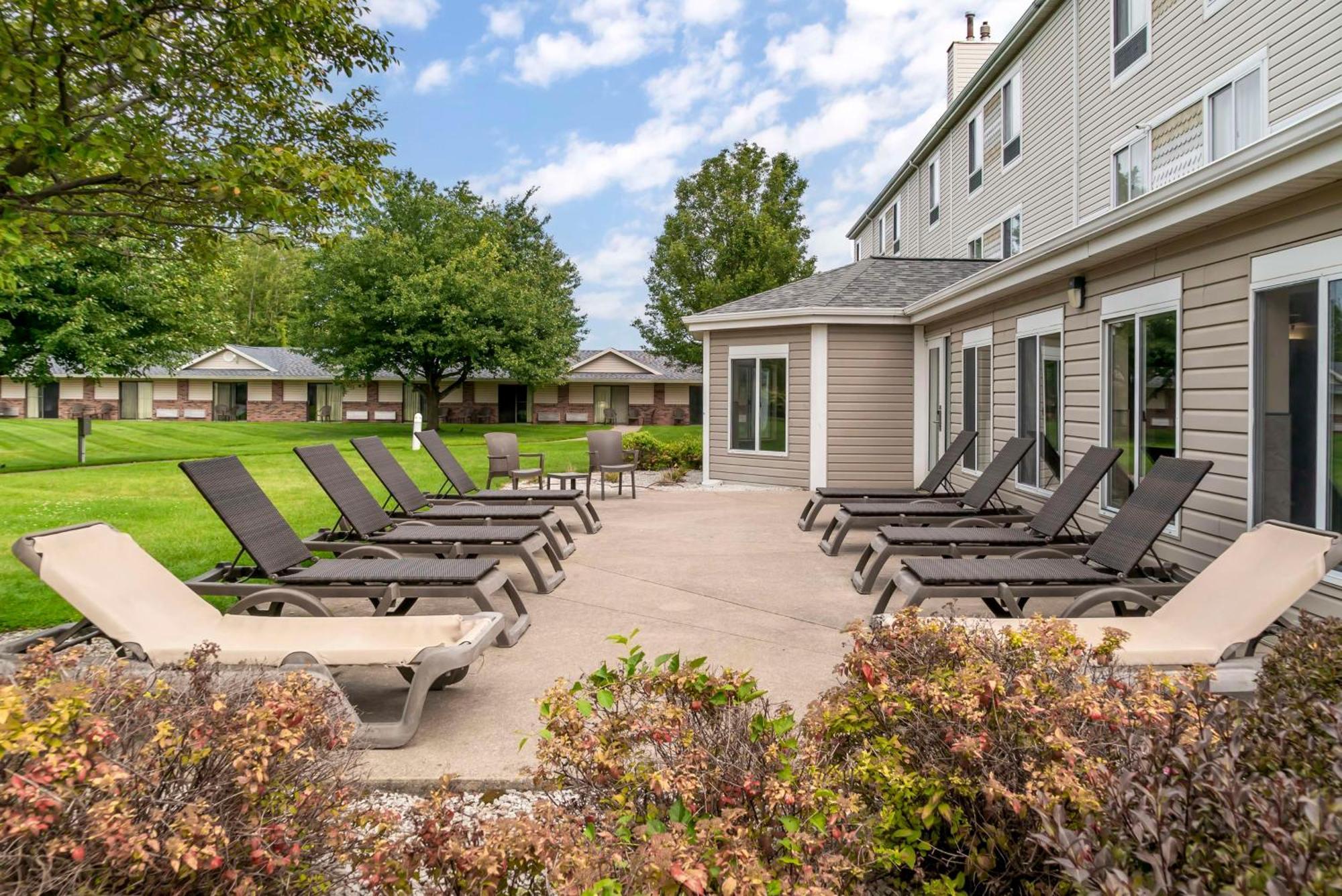 Best Western Beacon Inn Grand Haven Exteriör bild